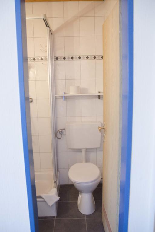 Hotel Zum Wikinger Neßmersiel Pokoj fotografie