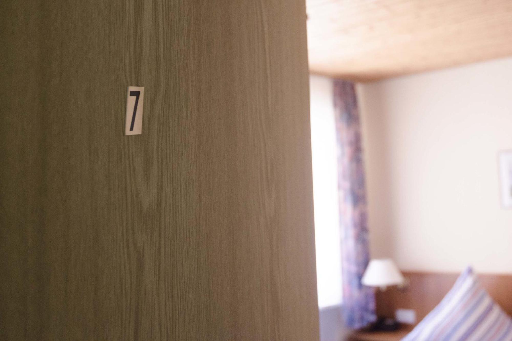 Hotel Zum Wikinger Neßmersiel Exteriér fotografie