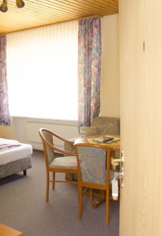 Hotel Zum Wikinger Neßmersiel Pokoj fotografie